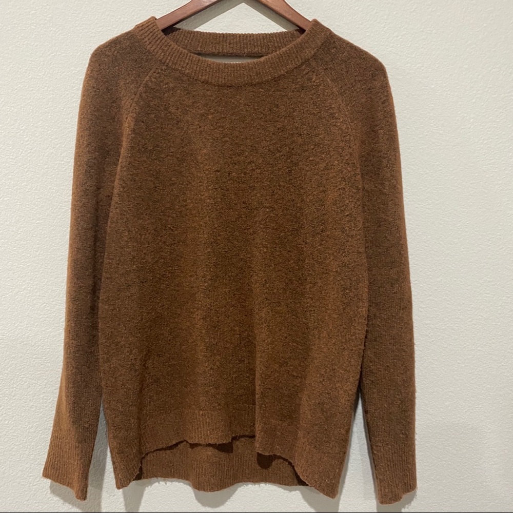 The Loft | Sweater with keyhole back